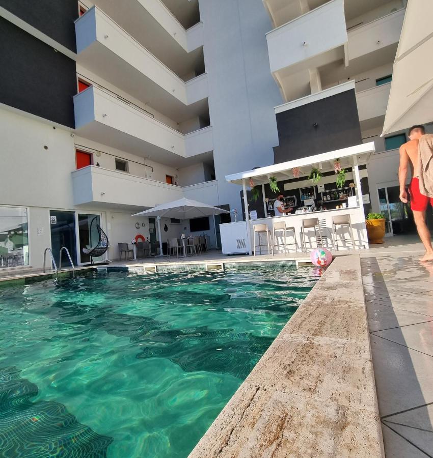 Nero D'Avorio Apartments Rimini Esterno foto
