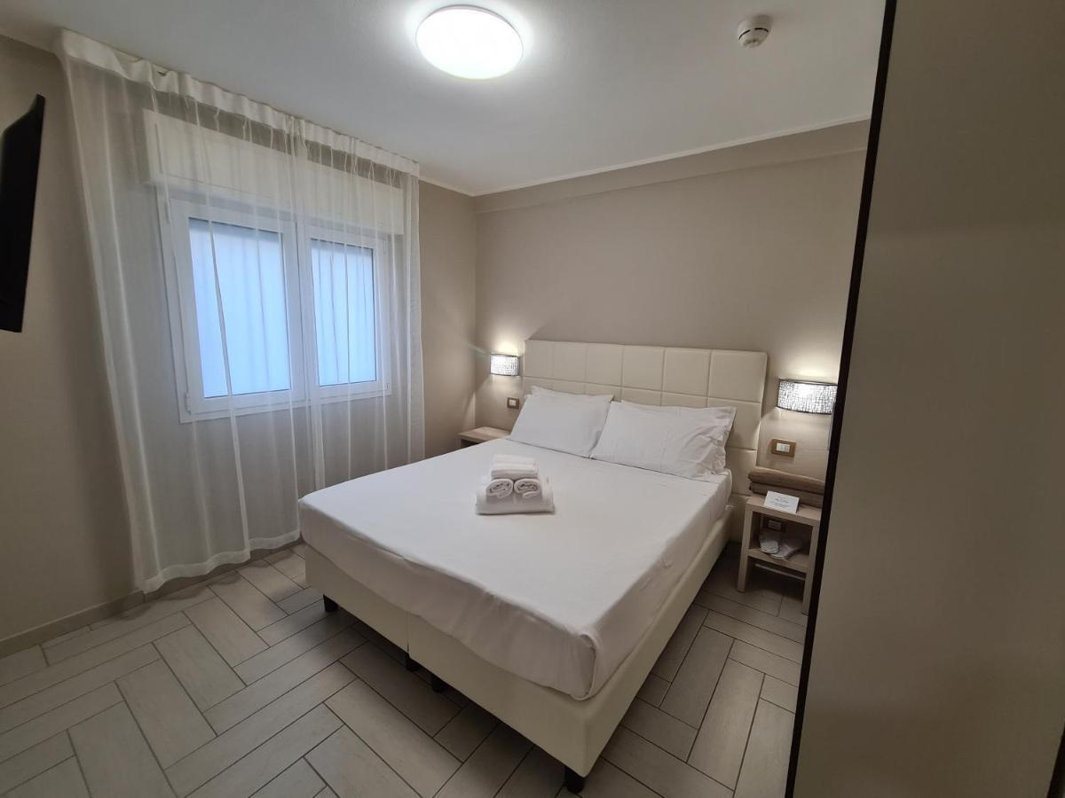 Nero D'Avorio Apartments Rimini Esterno foto