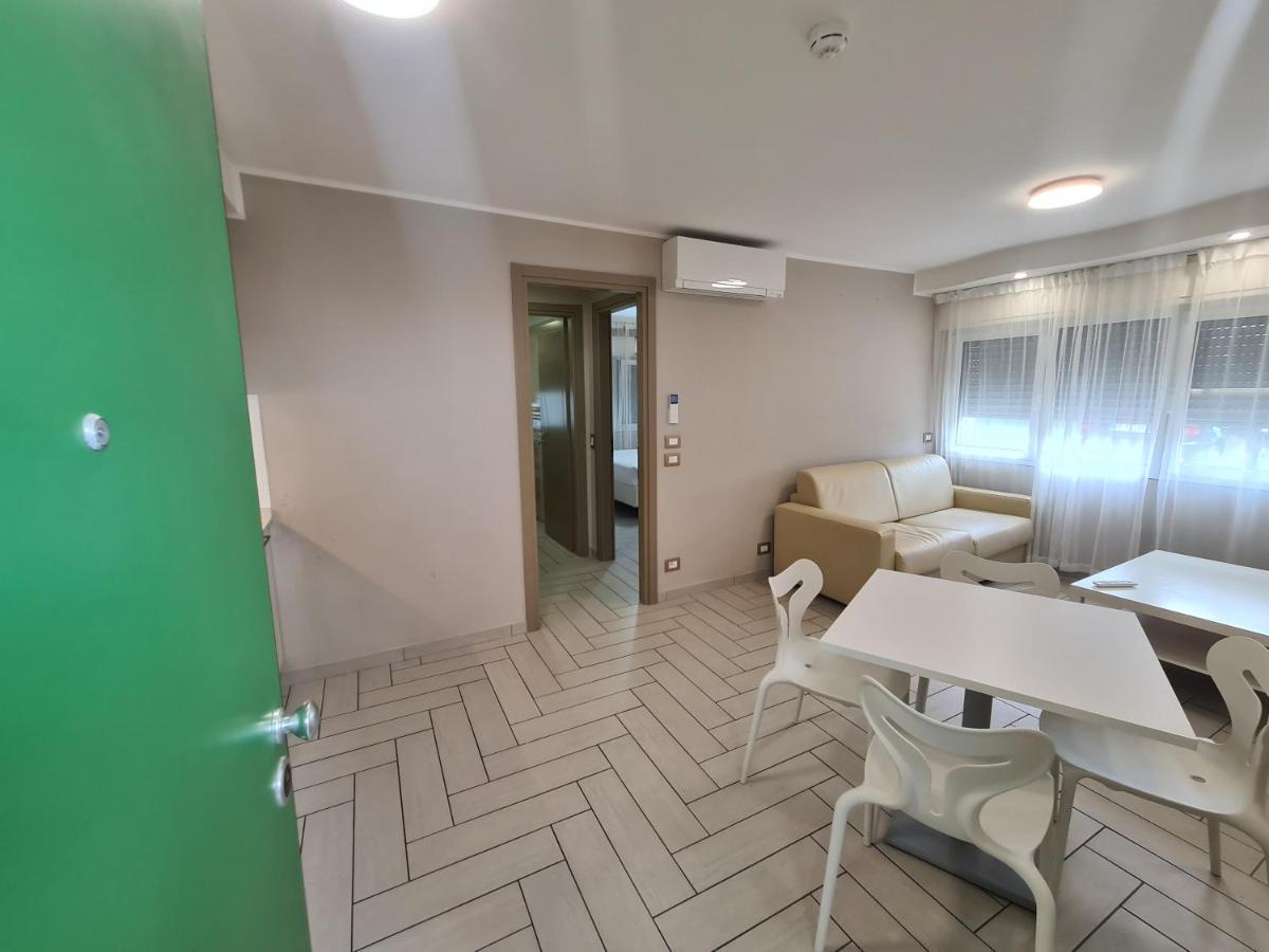 Nero D'Avorio Apartments Rimini Esterno foto